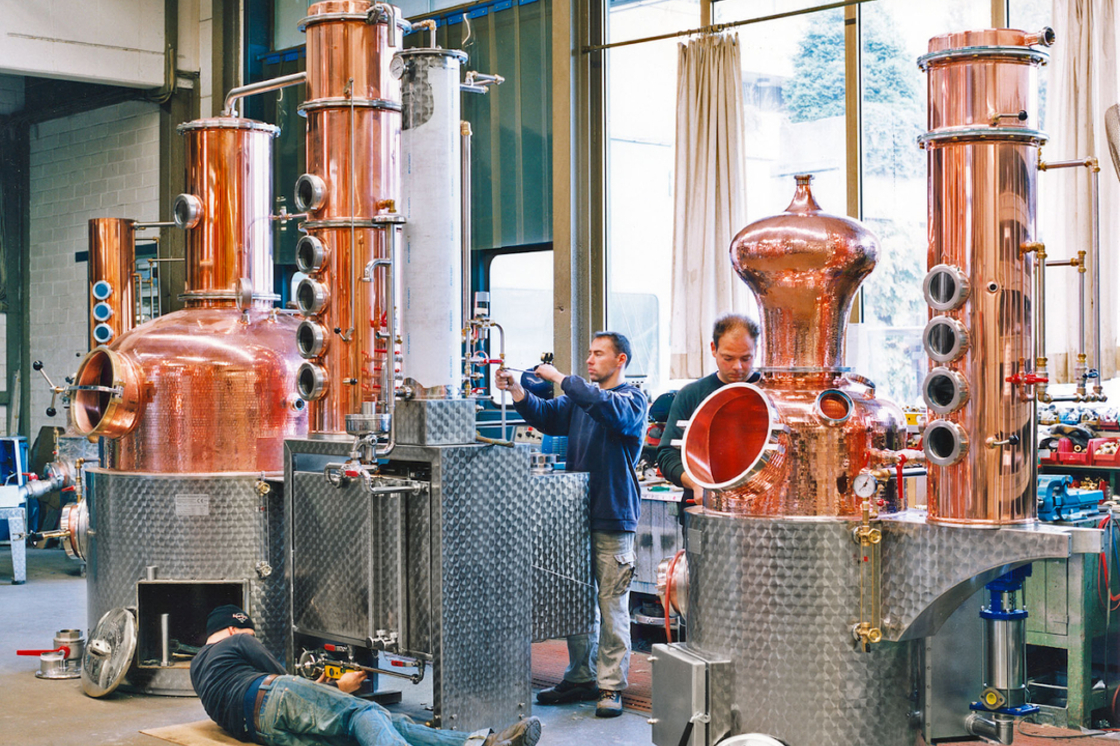 INTRODUCING OUR CRAFT DISTILLERY