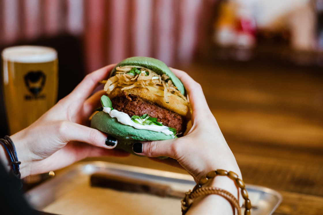 TAKING A STAND FOR THE ENVIRONMENT WITH THE BREWDOG HYBRID BURGER